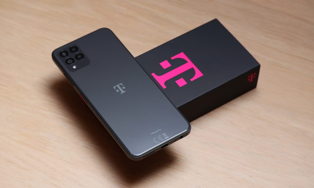 Ilyen mobil még nem volt: a Telekom új telefonján egyáltalán nincsenek alkalmazások, és mégis mindent tudhat