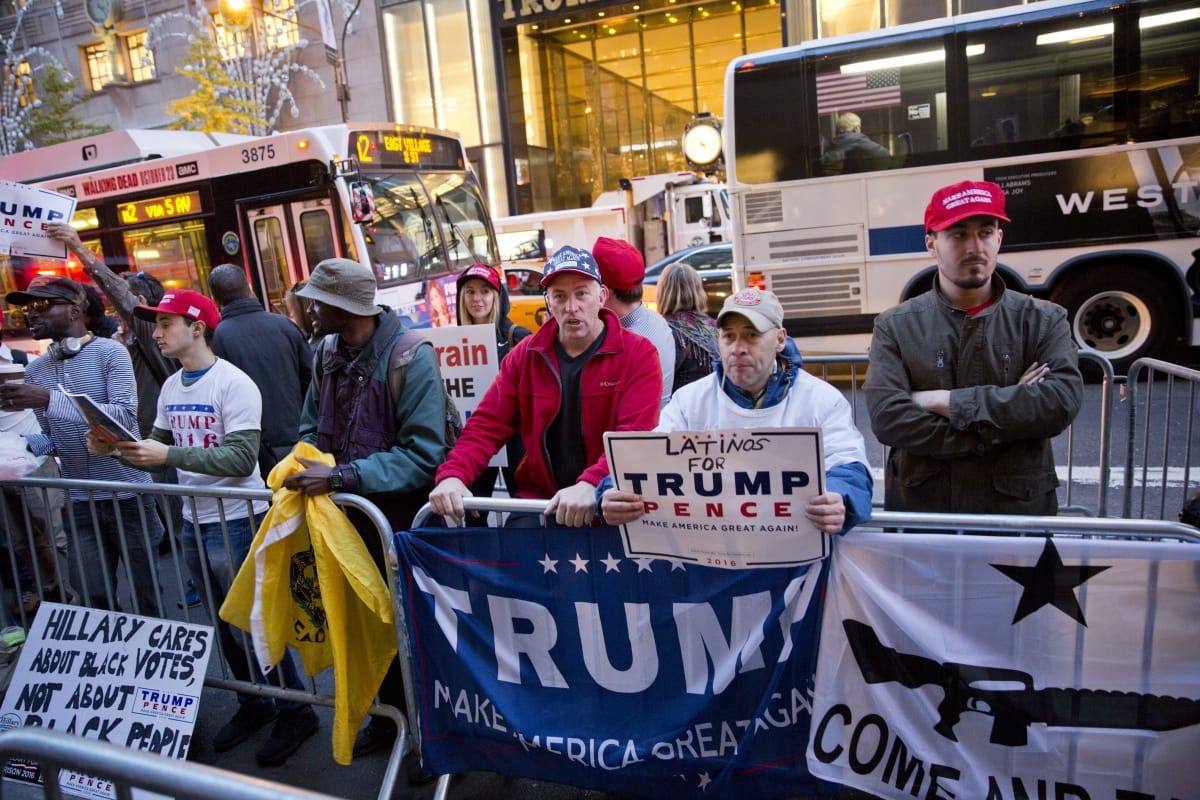 Trump-parfümöt és Trump-takarót is ajándékozhatunk karácsonyra