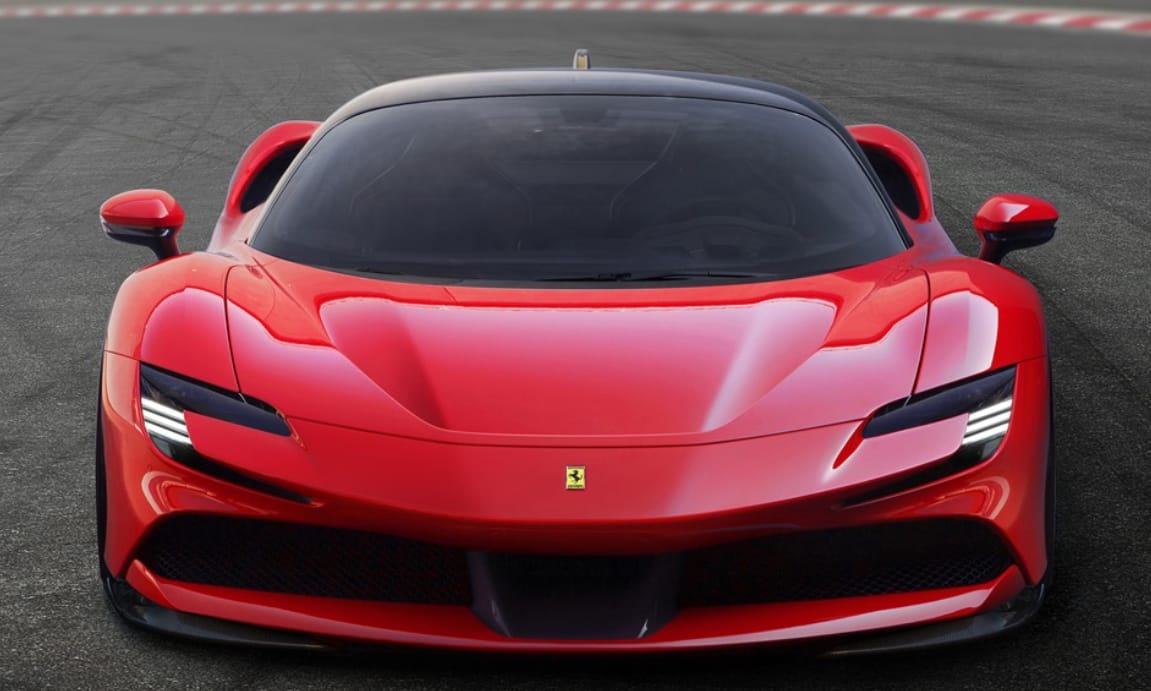 Videó: egész pontosan így működik az első zöld rendszámos Ferrari