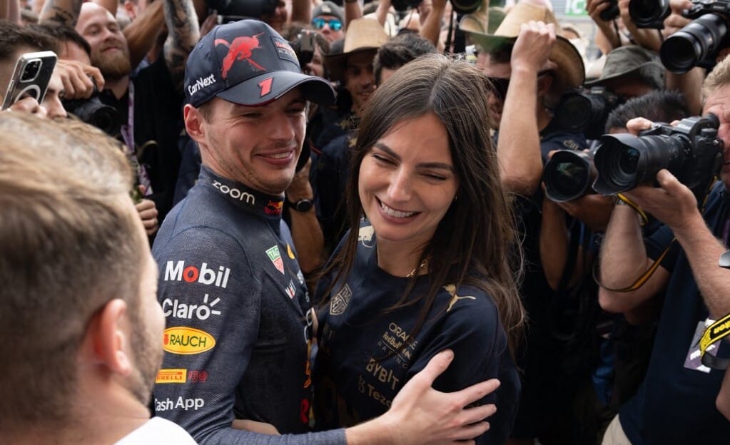 Szabadnapot kapott Max Verstappen, most születik a gyereke
