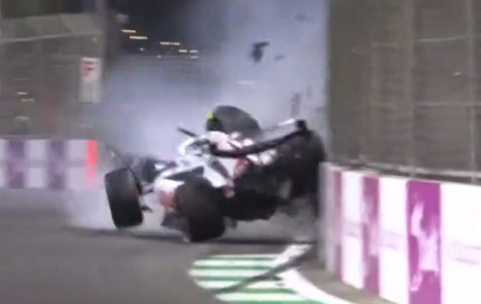 Súlyos balesetet szenvedett Mick Schumacher a szaúdi időmérőn – videó