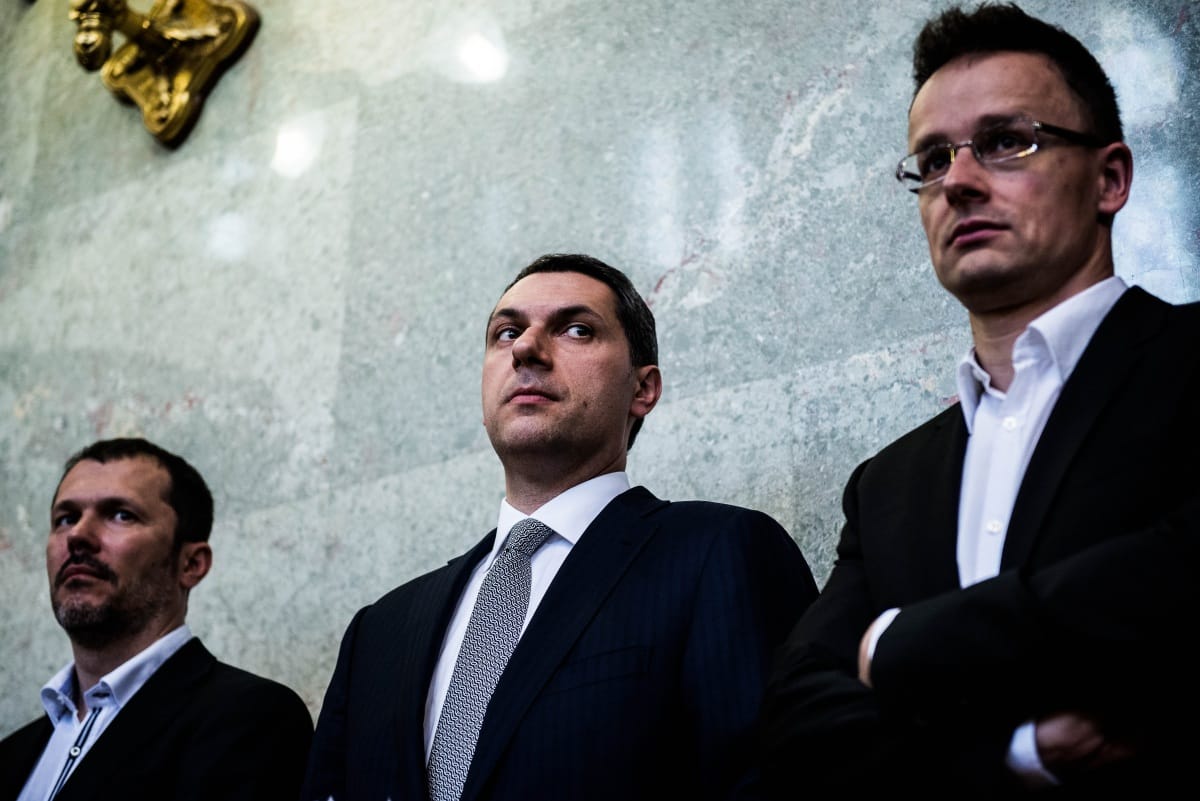 Lázár gatyába rázná az államot, hogy kevesebb hülye szabály legyen