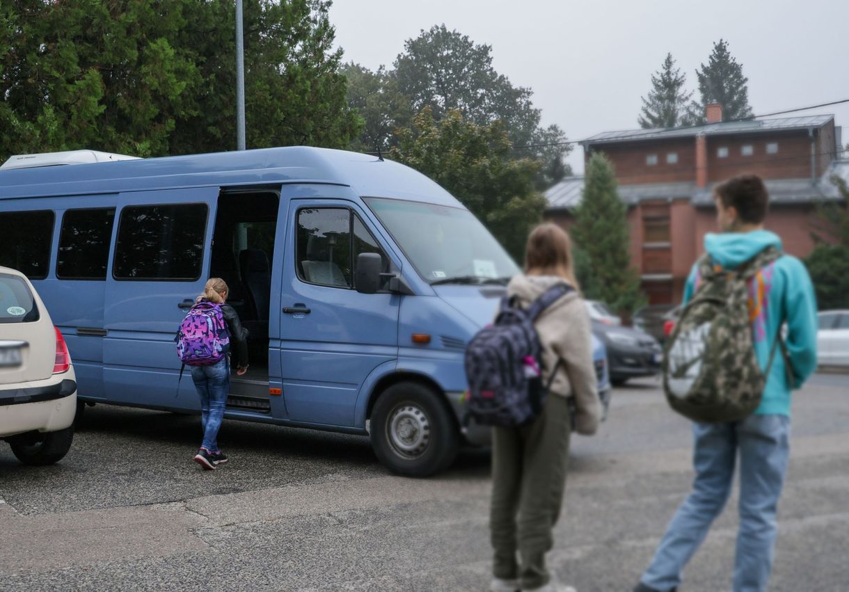 Iskolabuszt indított a második kerület
