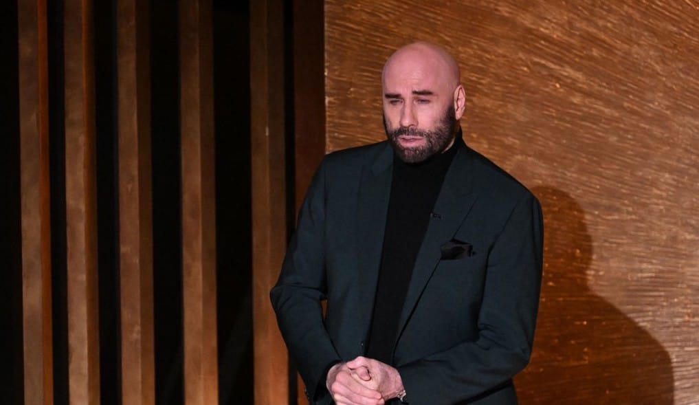 John Travolta a könnyeivel küszködve idézte fel Olivia Newton-John és Kirstie Alley emlékét