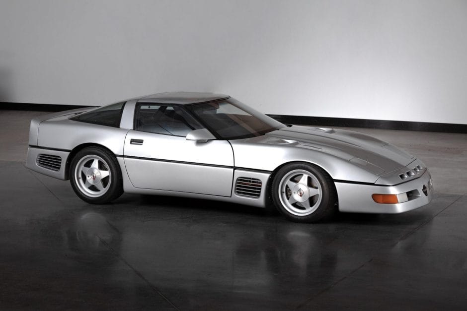 Eladó a „Kalapács” Corvette, ami anno 410 km/h-s tempóra is képes volt