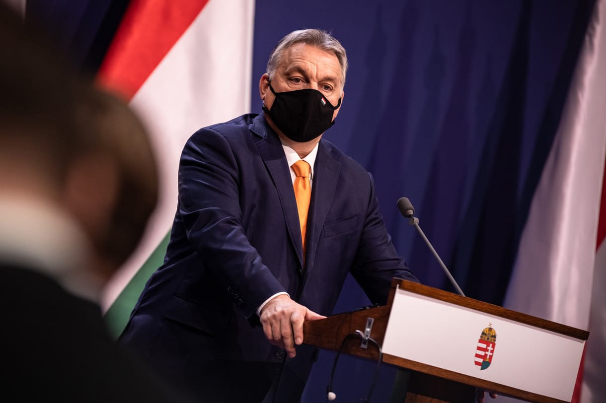 Szamizdat, balfácán, letiltás – furcsa közleményben reagált Orbán Manfred Weber szavaira