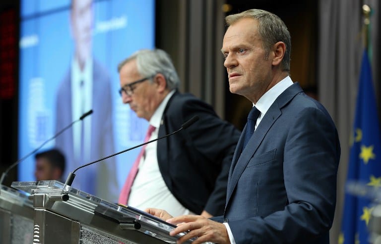 Nem tudta meggyőzni Tusk a tagállamokat, maradnak a kvóták