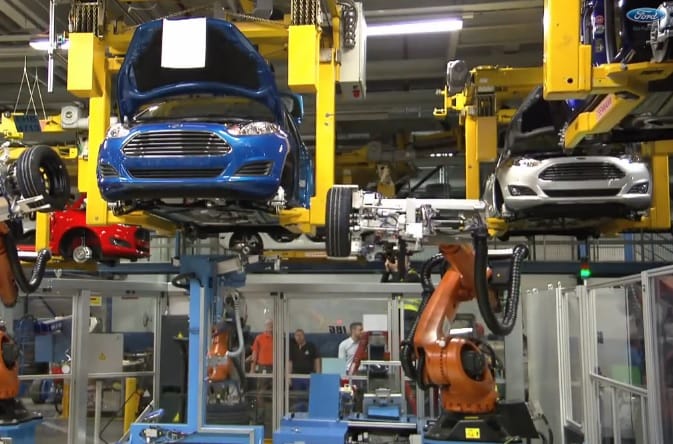 Videó: másfél percenként kész egy új Ford