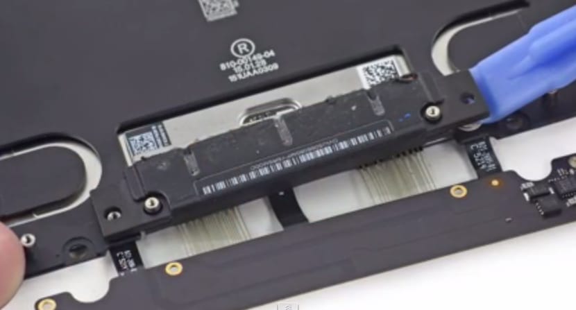 Nézze meg, mit tett az Apple a MacBook Pro belsejébe