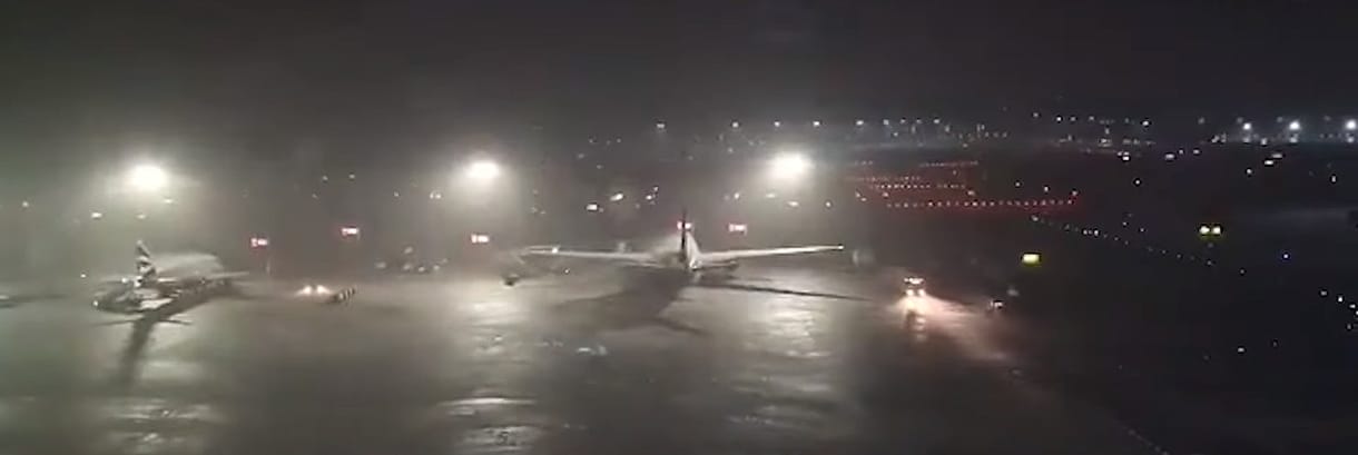 Elárasztotta a víz a frankfurti repteret, 70 járatot töröltek – videó