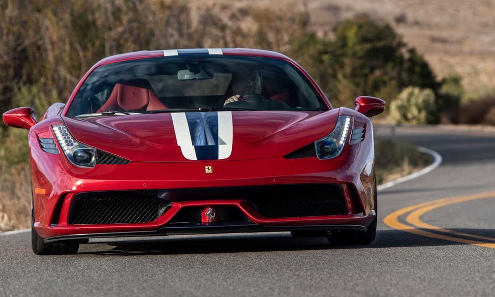 Golyóálló Ferrari tűnt fel a színen