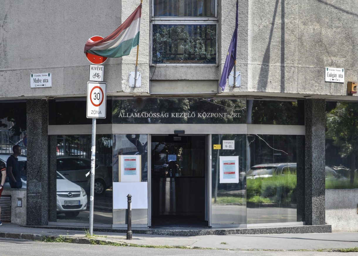 Az EU  ismét a körmére néz a túlköltekező tagállamoknak