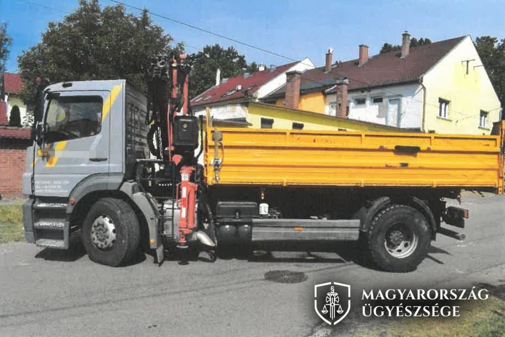 Átment teherautójával egy idős nő lábán egy kecskeméti sofőr, meghalt a sérült