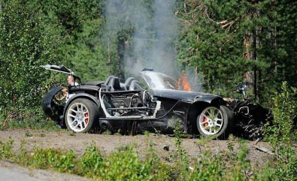 Olajfolt tett taccsra egy Dodge Vipert – fotók