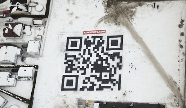 Világrekord: repülőről olvasható a legnagyobb QR kód [videóval]