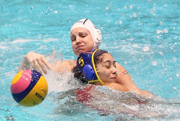 Női pólósaink legyőzték a spanyolokat, megmaradt az olimpiai esély