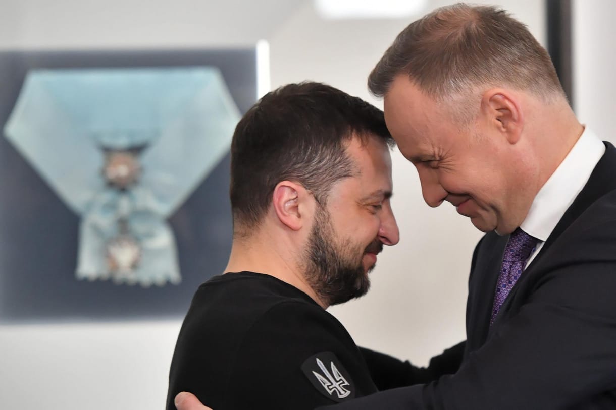Lengyelországban kitüntetést vett át Volodimir Zelenszkij