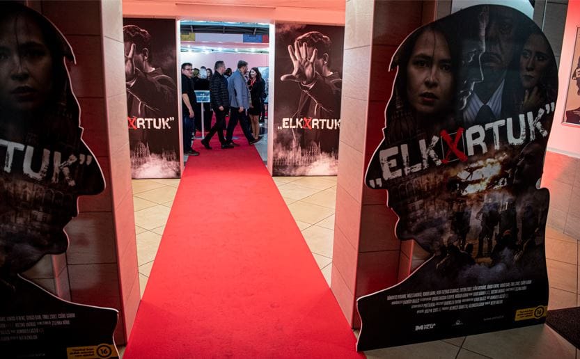 Elhalasztják az ElkXrtuk TV2-es premierjét