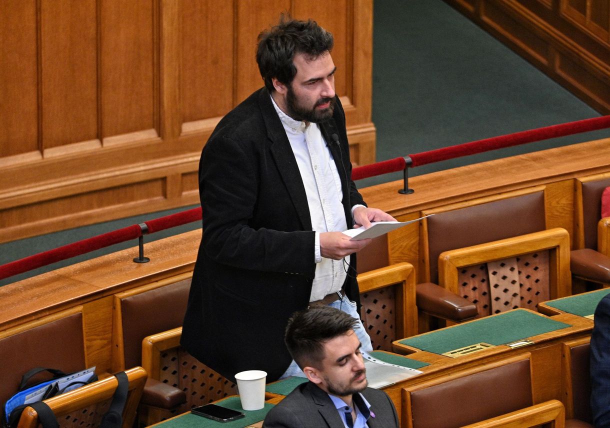 Jámbor András 32 ezer forintért ad ki egy lakást