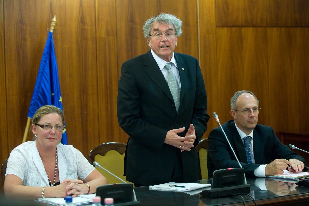 Réthelyi: nem ígérhetek béremelést az egészségügyben