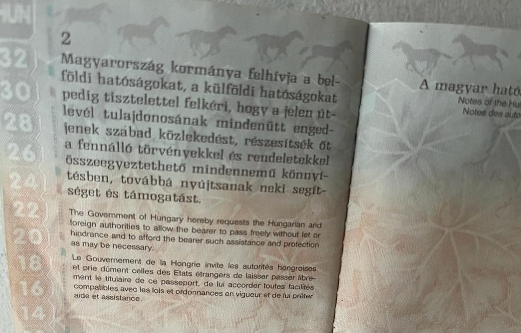 „Ön sem diplomata, mégis van diplomata-útlevele” – szúrt oda a Szöllősi-féle okmányokról kérdező ellenzéki képviselőnek a külügyi államtitkár
