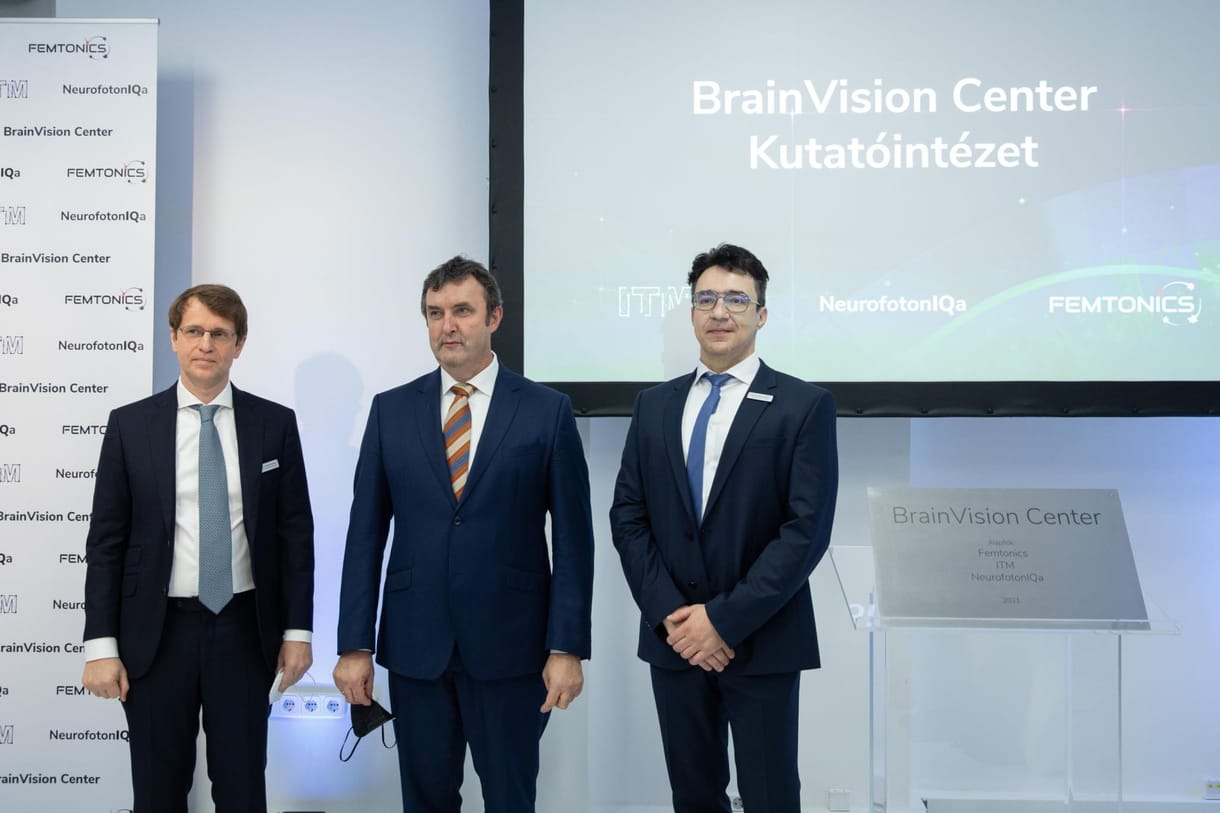 Budapestre hozzák a vakság gyógyításán dolgozó Roska Botondék kutatásait