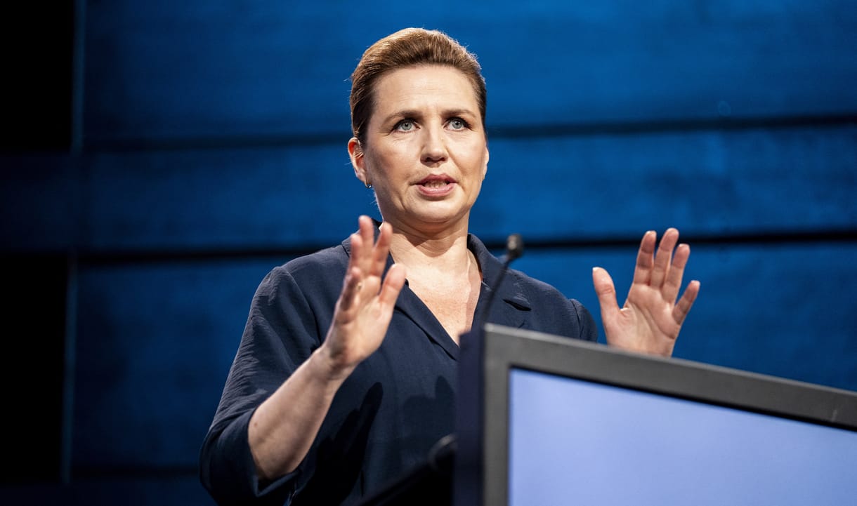 Dán kormányfő az ellene elkövetett támadás után: „Még nem vagyok teljesen a régi”