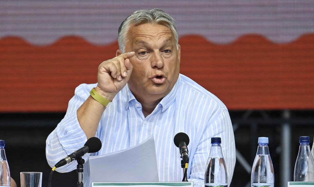 Románia bekérette a magyar nagykövetet a tusványosi Orbán-beszéd után