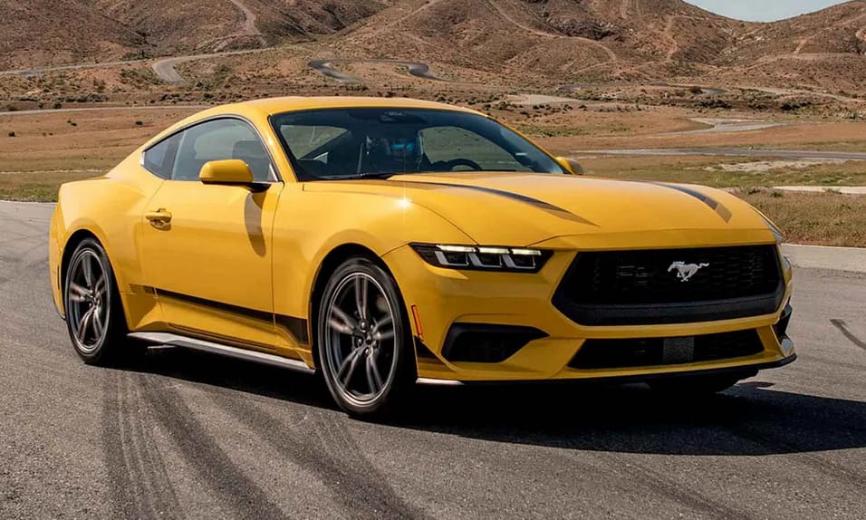 Az új Ford Mustang a kisebb motorral is nagyot lép