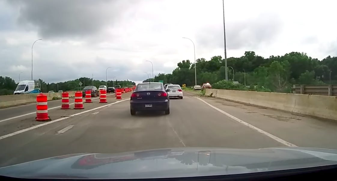 Ilyen közúti ellenőrzést is csak vígjátékokban lehet látni – videó