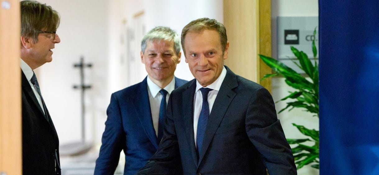 Csúszik Észak-Macedónia és Albánia EU-csatlakozása
