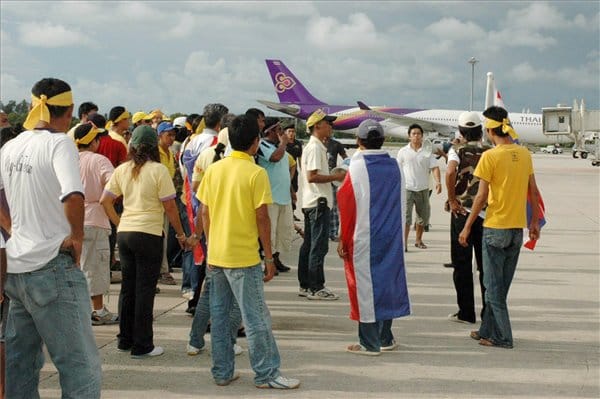 Újra üzemel Bangkok reptere - képriport