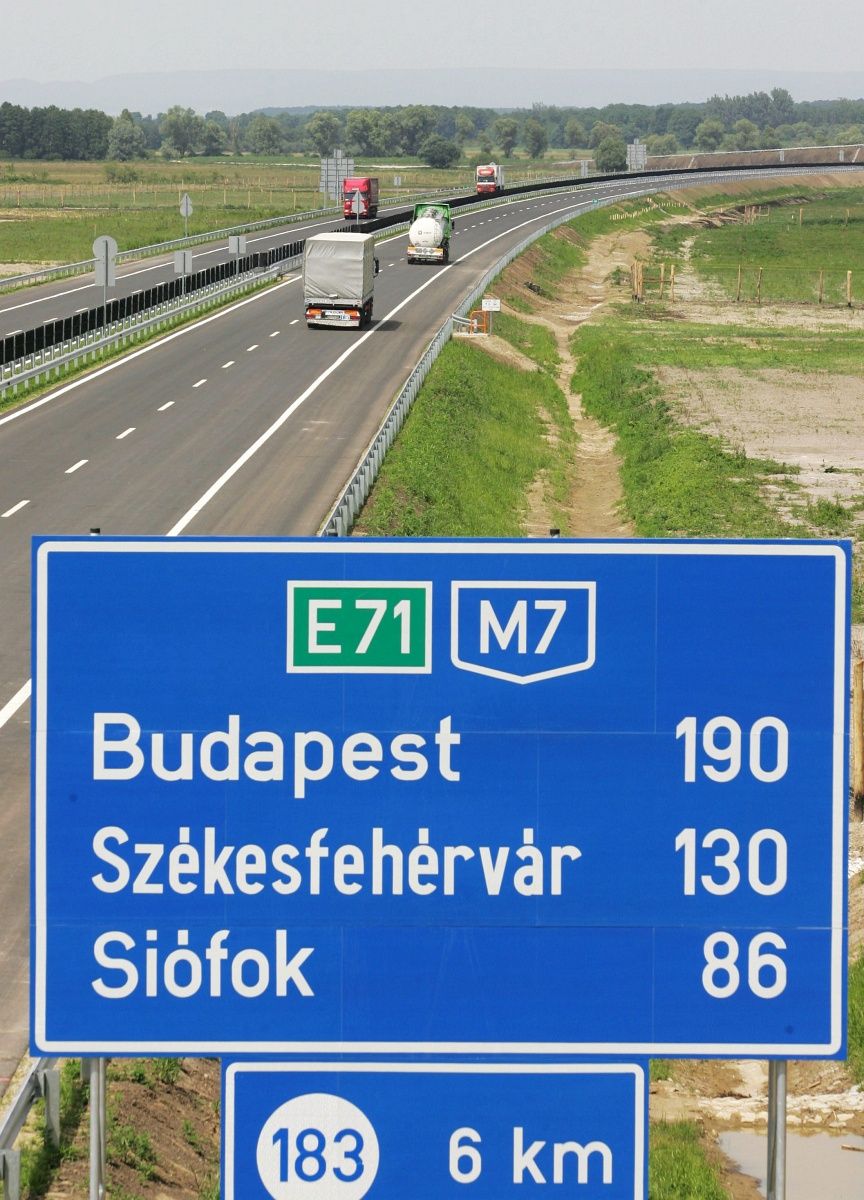 Újabb baleset az M7-esen, most Székesfehérvárnál volt ütközés