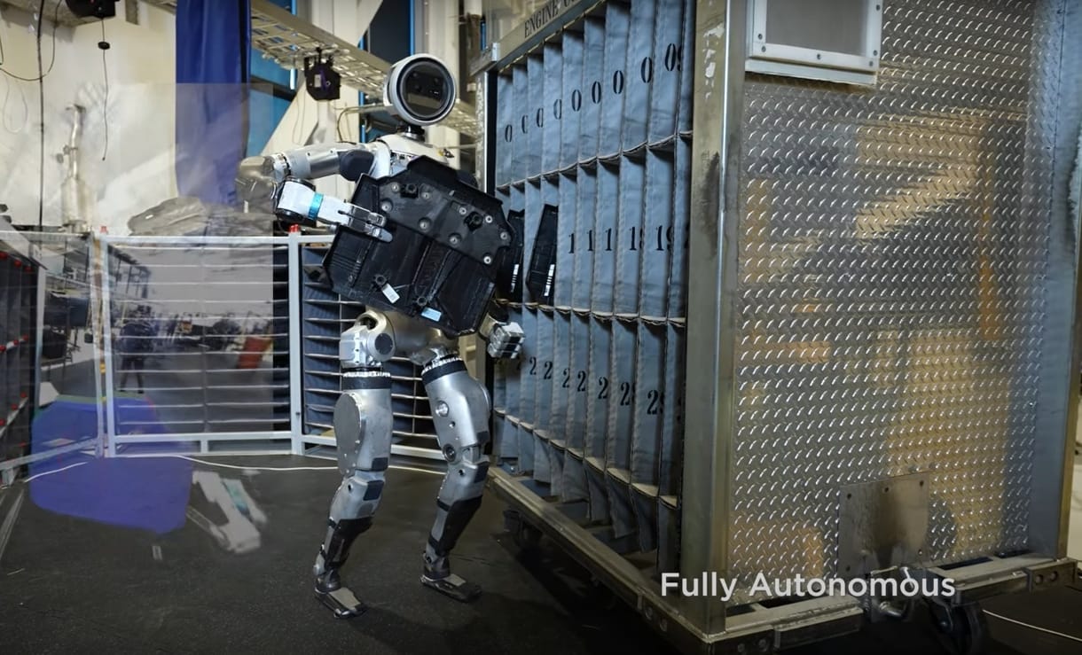 Magától pakolja az autóalkatrészeket a Boston Dynamics humanoid robotja – videó