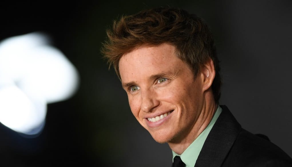 Eddie Redmayne most egy budapesti kávézóban bukkant fel