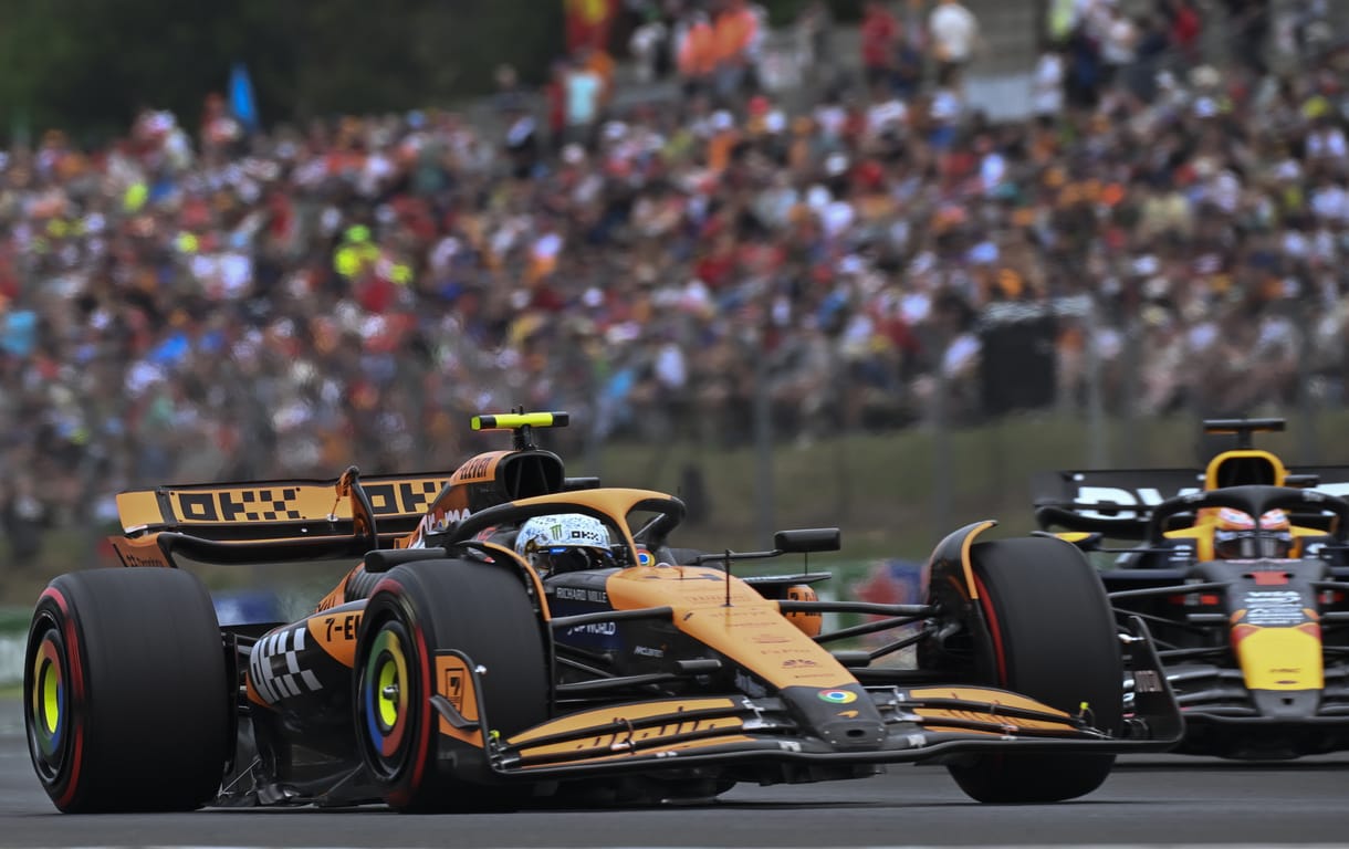 Élen a McLarenek, Verstappen csak a harmadik a hungaroringi időmérőn