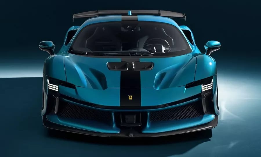 1060 lóerővel ordít bele a nagyvilágba a legújabb Ferrari