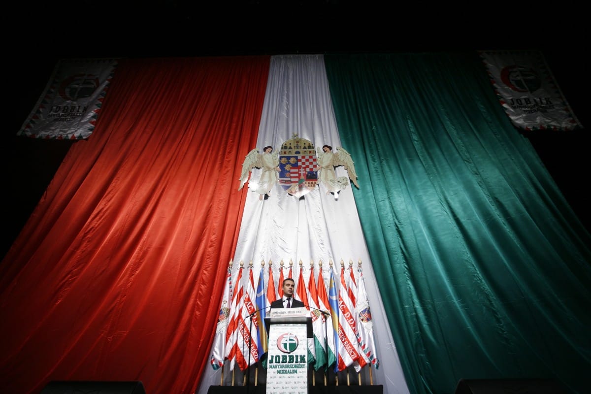 Valószínűleg az év legrövidebb közleményében reagált arra a Jobbik, hogy összeáll-e a baloldallal