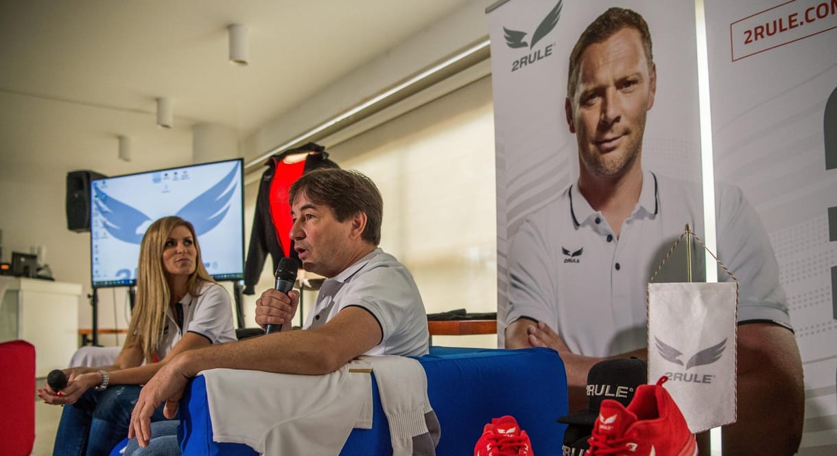 Dárdai Pál a reklámarca Mészáros Lőrinc sportmárkájának