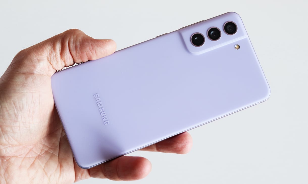 A Samsung telefonok új üzemmódot kapnak, ami elrejti a képeket a szerelők elől