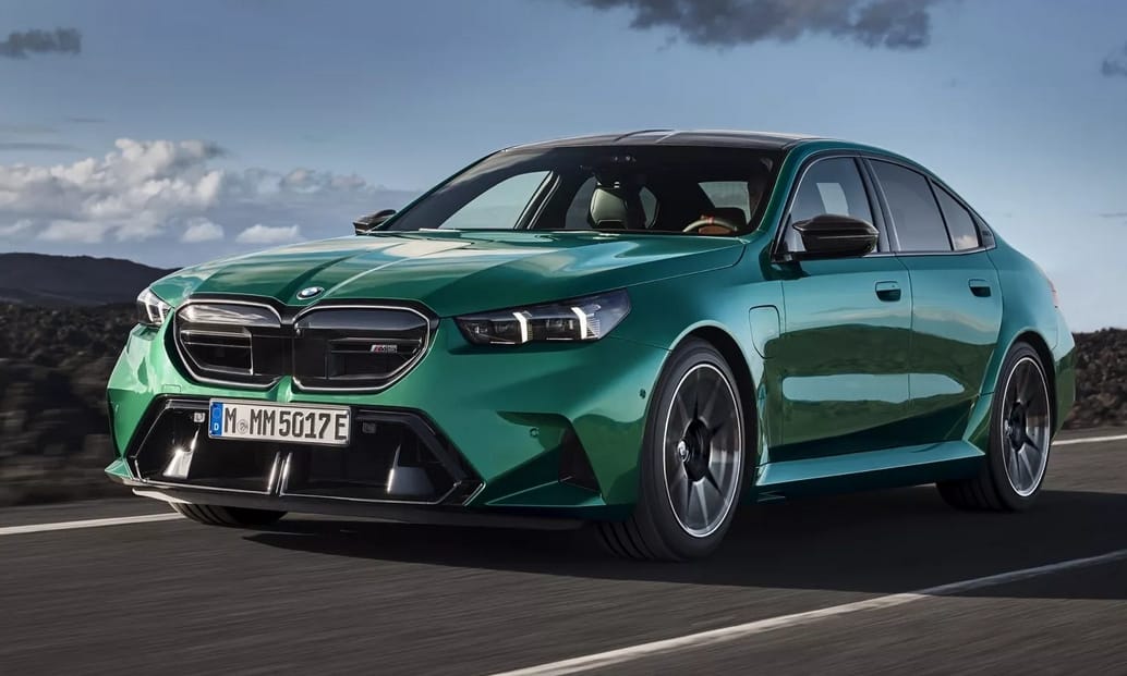 Itt a vadonatúj BMW M5, most először 727 hibrid lóerővel
