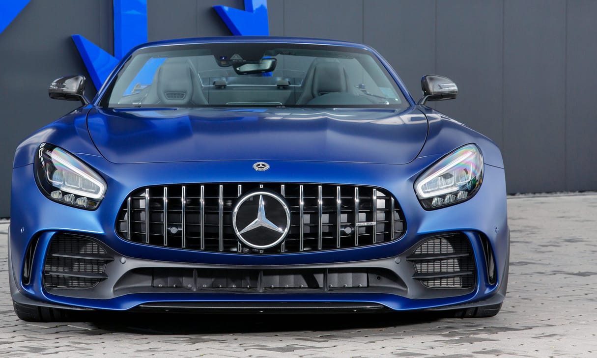 880 lóerős lett a nyitható tetejű Mercedes-AMG GT R