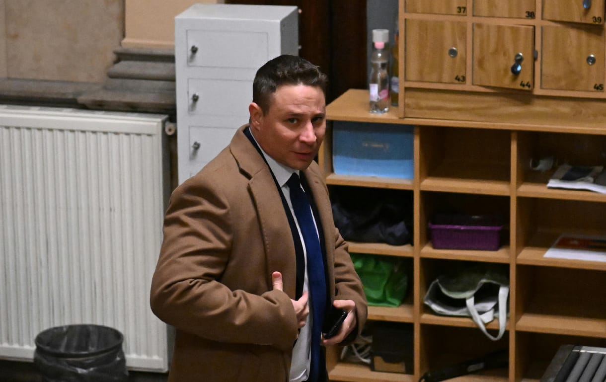 Schadl György édesanyjának felszámolócégei húszmilliós nyereséget termeltek