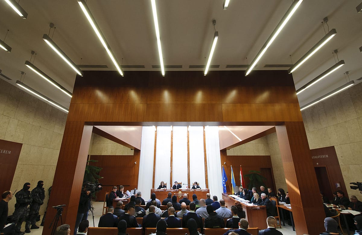 A fekete sereg ellen fegyvert rántó férfi felmentését kérték