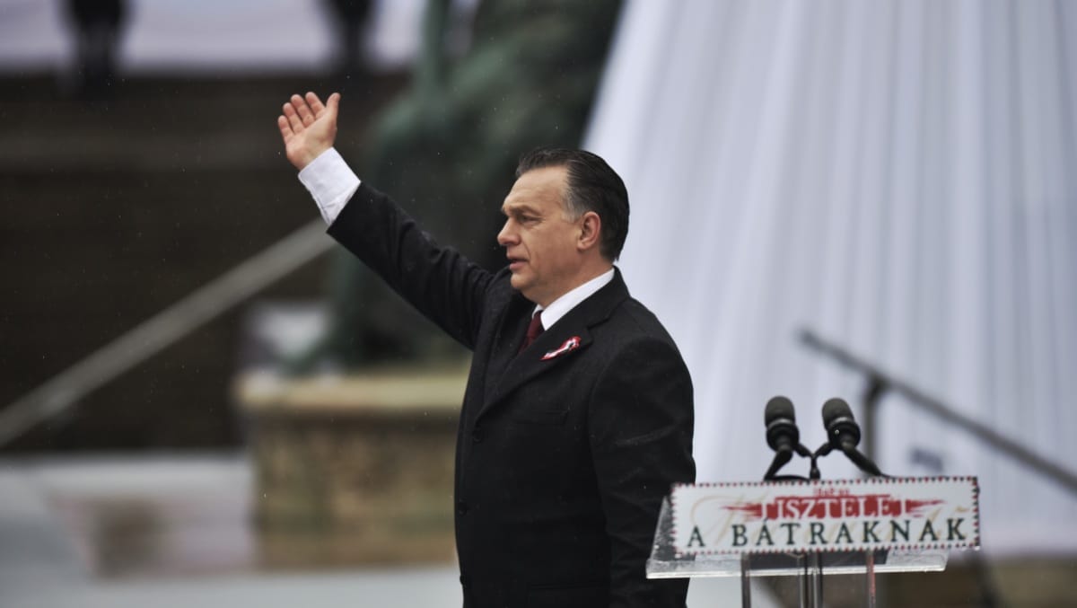 Autokrácia, hibrid rendszer vagy diktatúra Orbáné? Ez a kérdés, válasszanak!