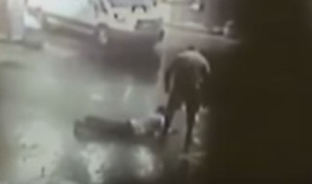 Benzinkutat akart kifosztani a tolvaj, de egy pankrátorral találta szemben magát – videó