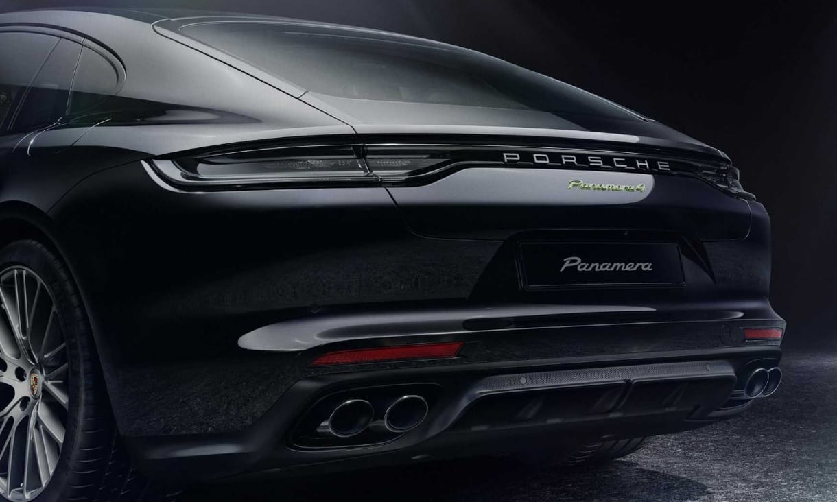 Full extrás új Porsche: itt a Panamera Platinum Edition