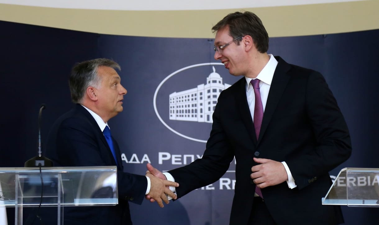 Szerbia: tüntetések, növekvő erőszak az újságírók ellen