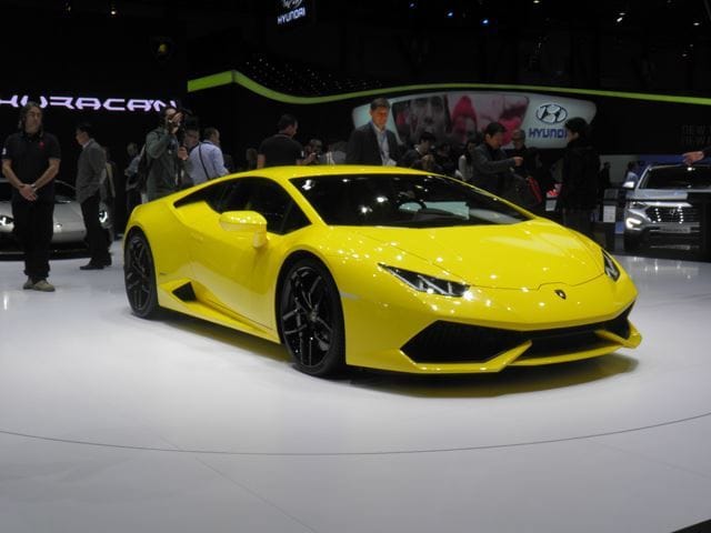 Viszik a Lamborghini Huracant, mintha ingyen lenne