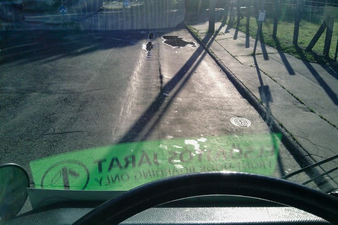Balesetveszélyes ötletnek tarják a buszsofőrök a BKK újítását